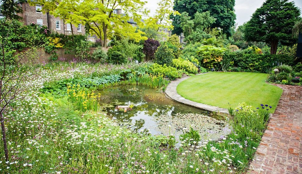 Dupont Water Filter Traditional Landscape with Landscapers