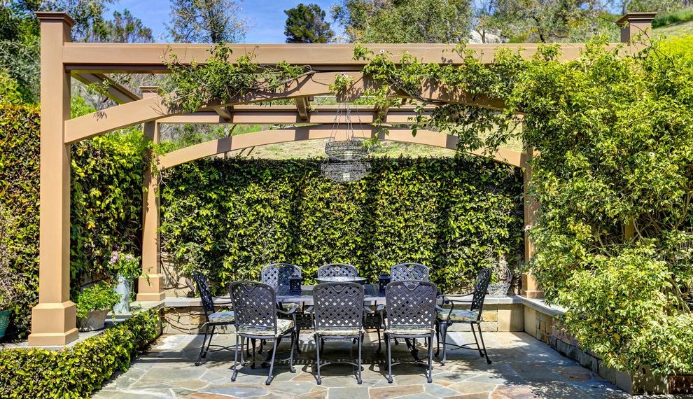 Flagstone Pavers Traditional Patio with Climbing Plants
