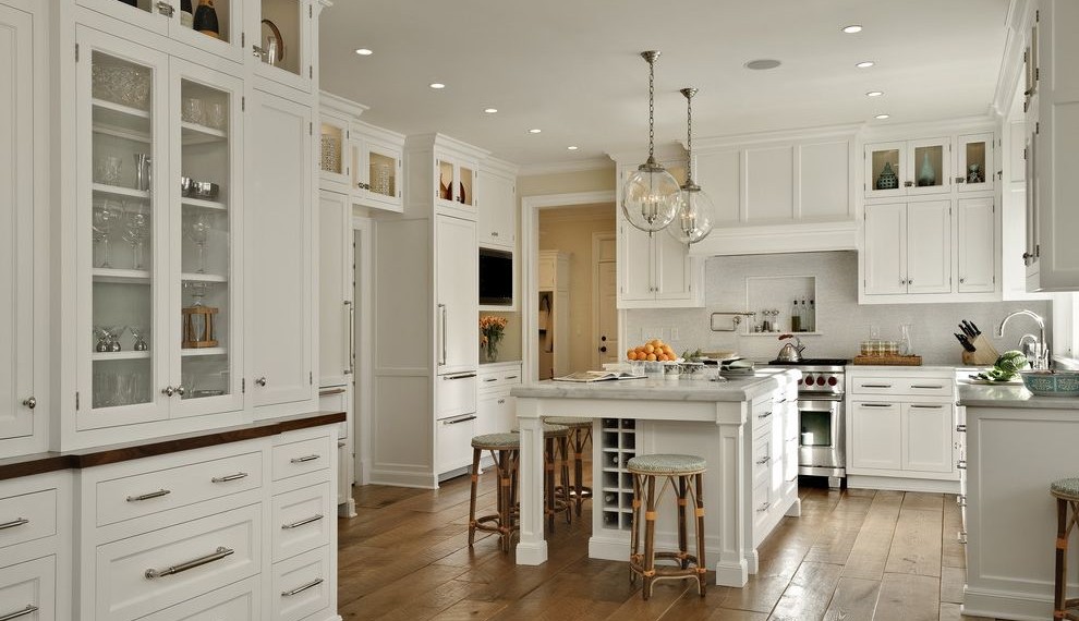 Frigidaire Stove Top Traditional Kitchen with Kitchen Window