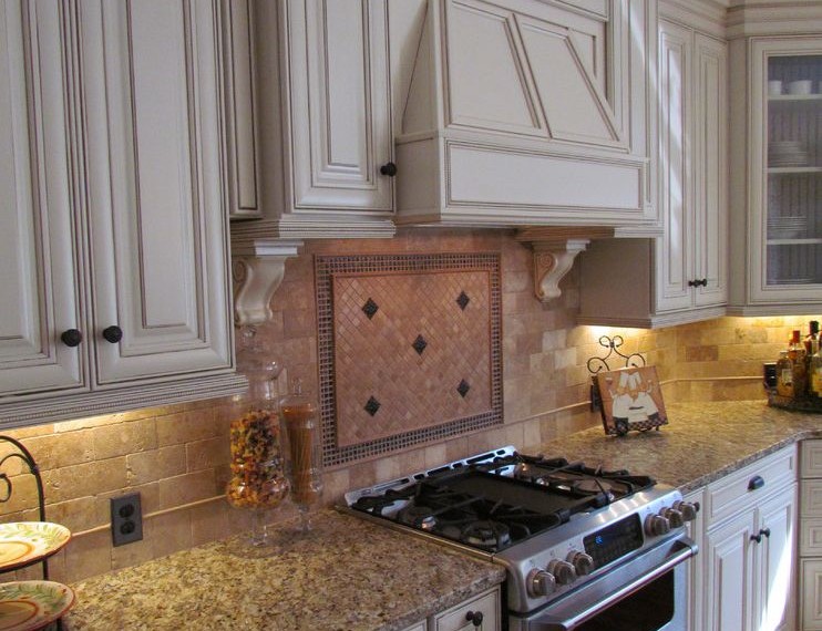 Ge Gas Stove Traditional Kitchen with Built in Range Hood
