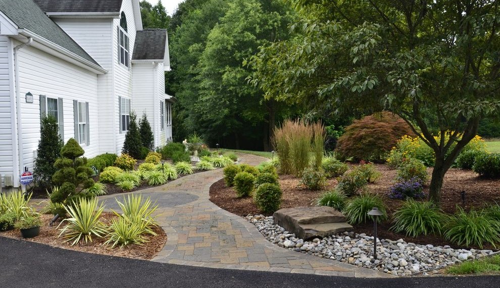 Matte Cutter Traditional Landscape with Grey Shutters