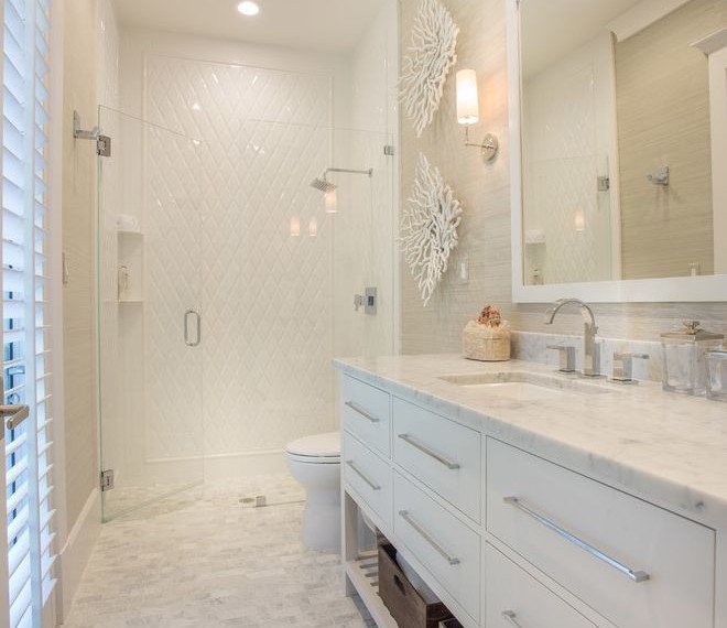 Mold Resistant Drywall Transitional Bathroom with White Countertop