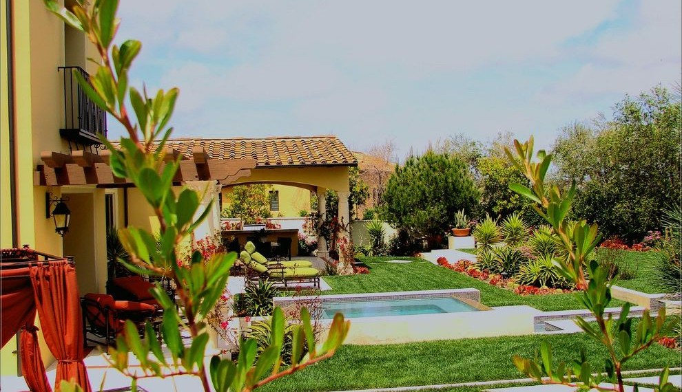 Patio Gazebos Mediterranean Landscape with Pool