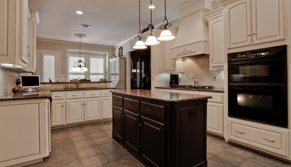 Programmable Thermostats Traditional Kitchen with Traditional