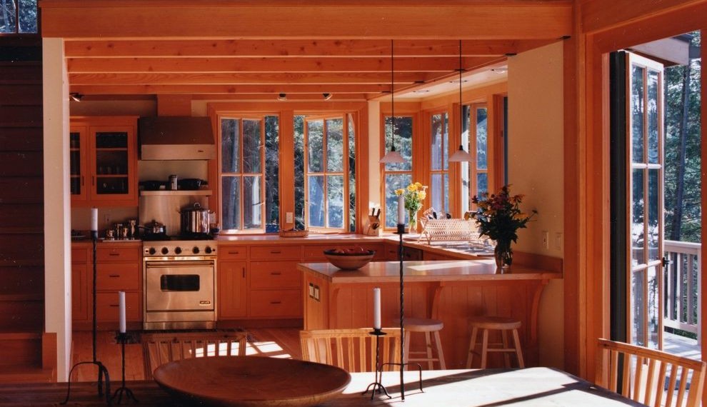 Sheetrock Knife Traditional Kitchen with Breakfast Counter