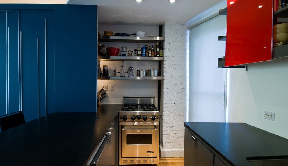 Stainless Steel Gas Range Modern Kitchen with Whitewashed Brick