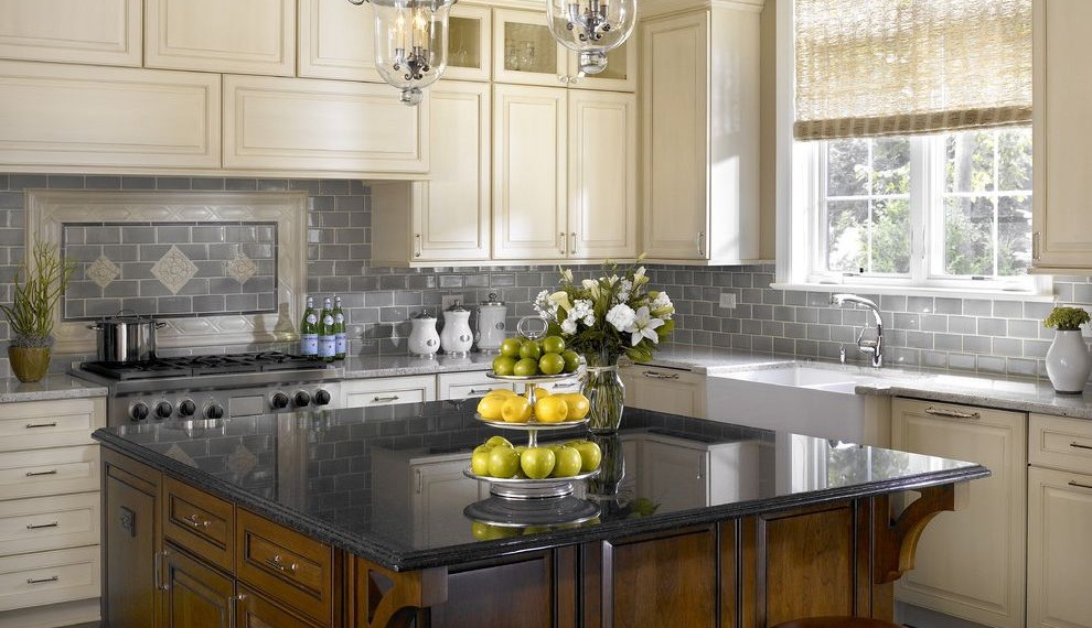 Tile Medallions Traditional Kitchen with Range Hood