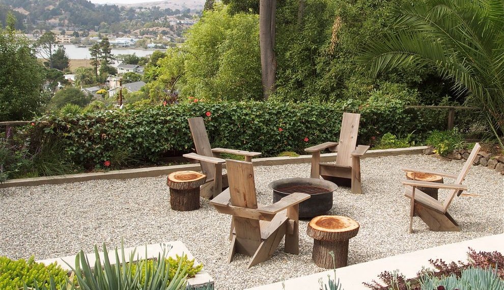 Tree Stump Side Table Eclectic Landscape with Gravel Courtyard