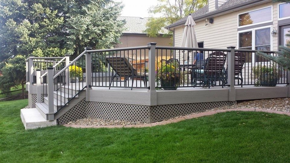 Trex Decking Traditional Deck with Deck Rail