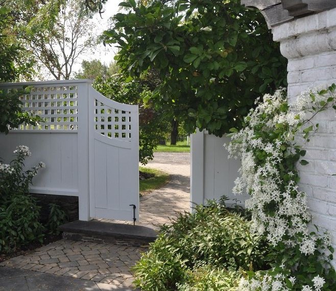 Vinyl Picket Fence Traditional Landscape with Garden Entry
