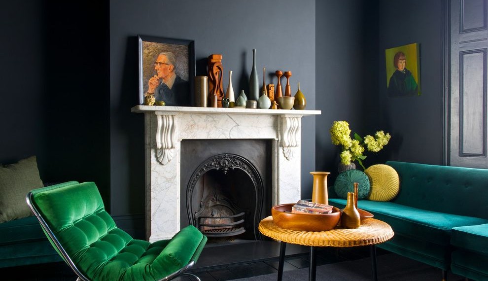 Wallbeds N More Contemporary Living Room with Framed Portrait Painting