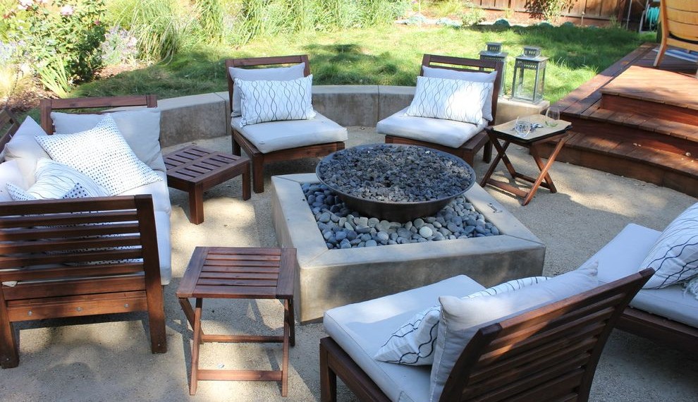 Wrought Iron Patio Furniture Contemporary Patio with Pink Flowers